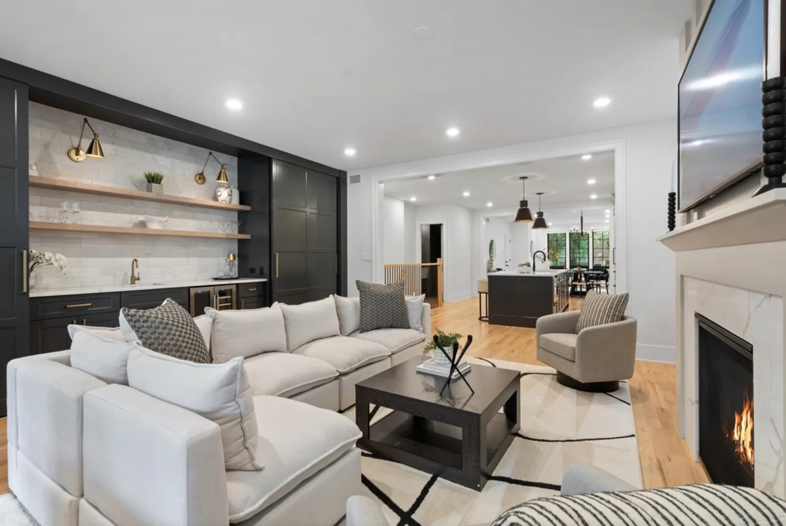 1454 W Diversey, image 7