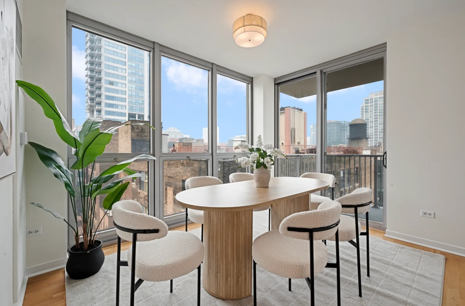 200 W Grand, image 3
