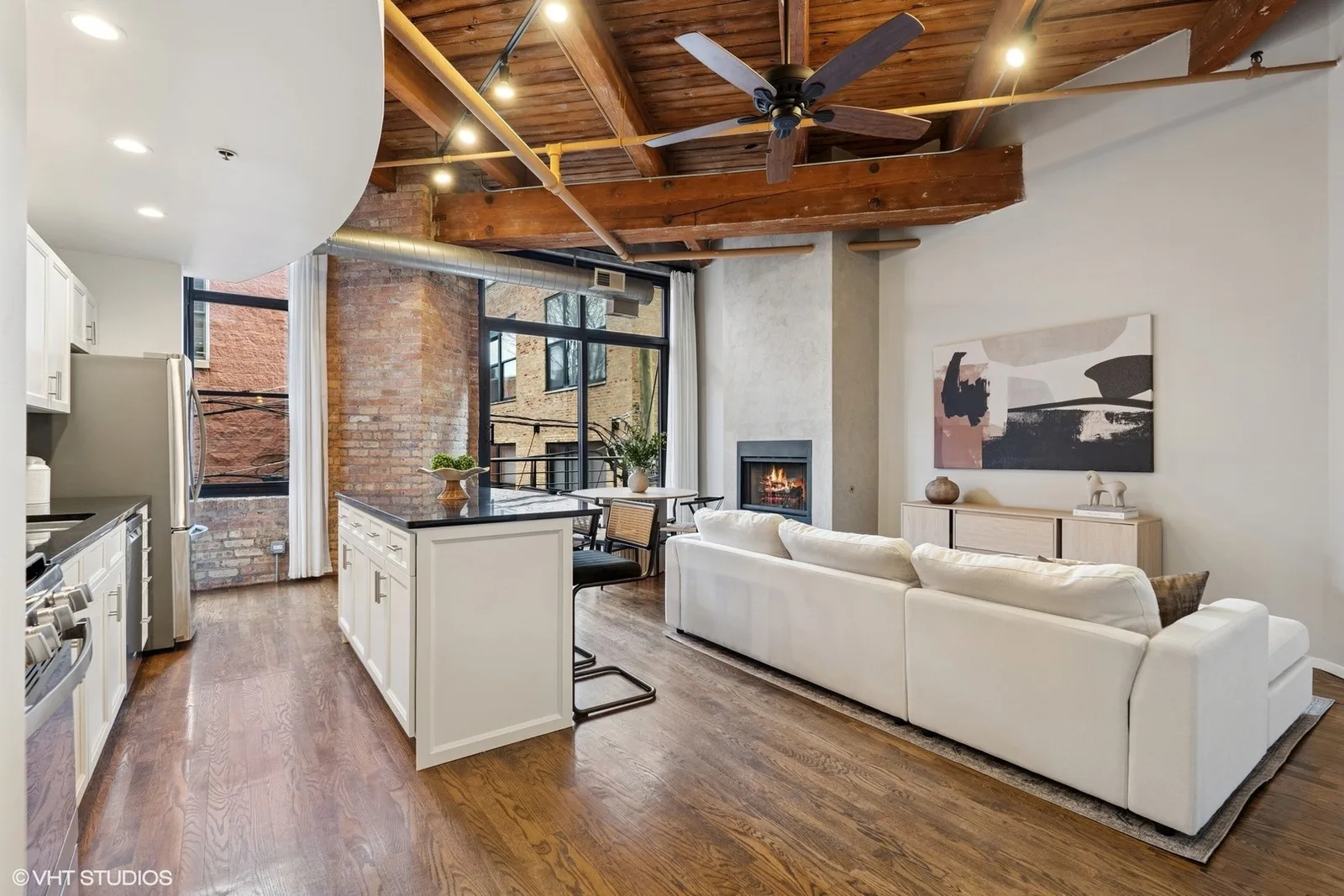 Staged home at 2300 W Wabansia, Bucktown
