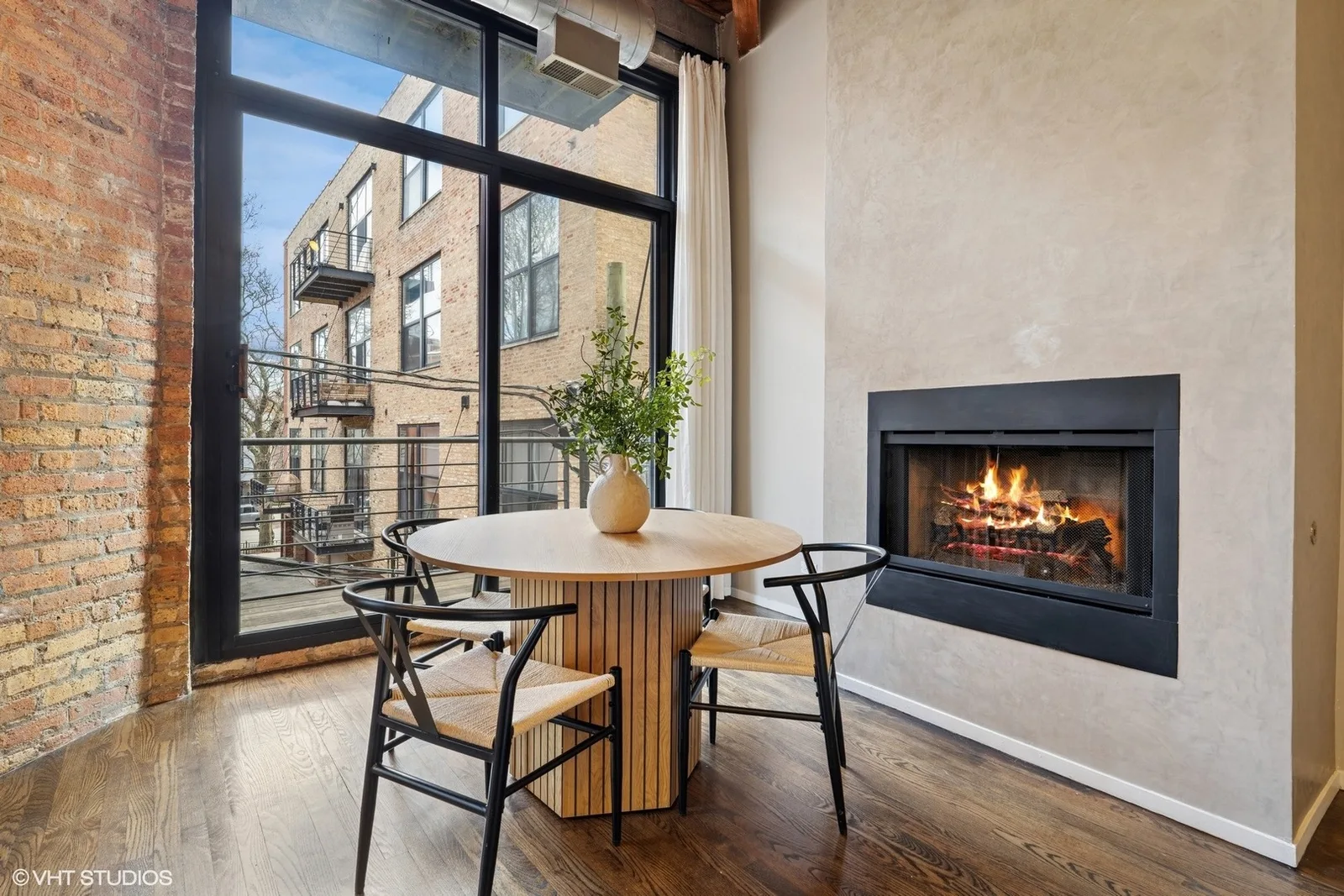 2300 W Wabansia, image 2