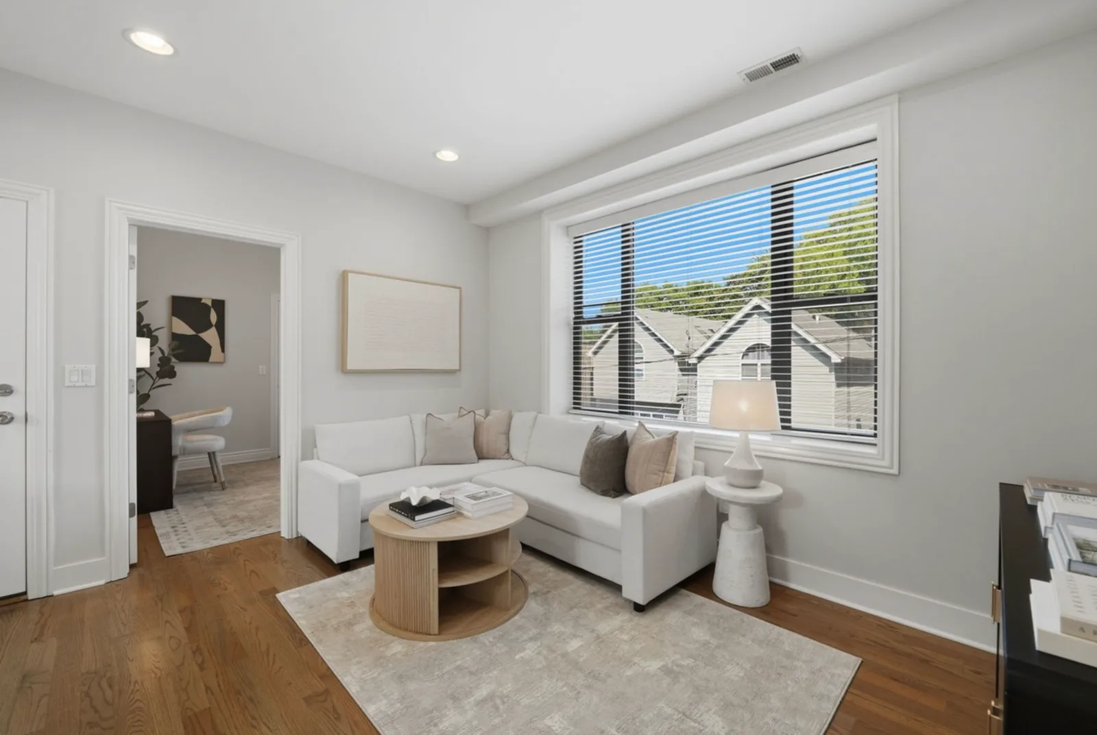 2312 W McLean, image 3