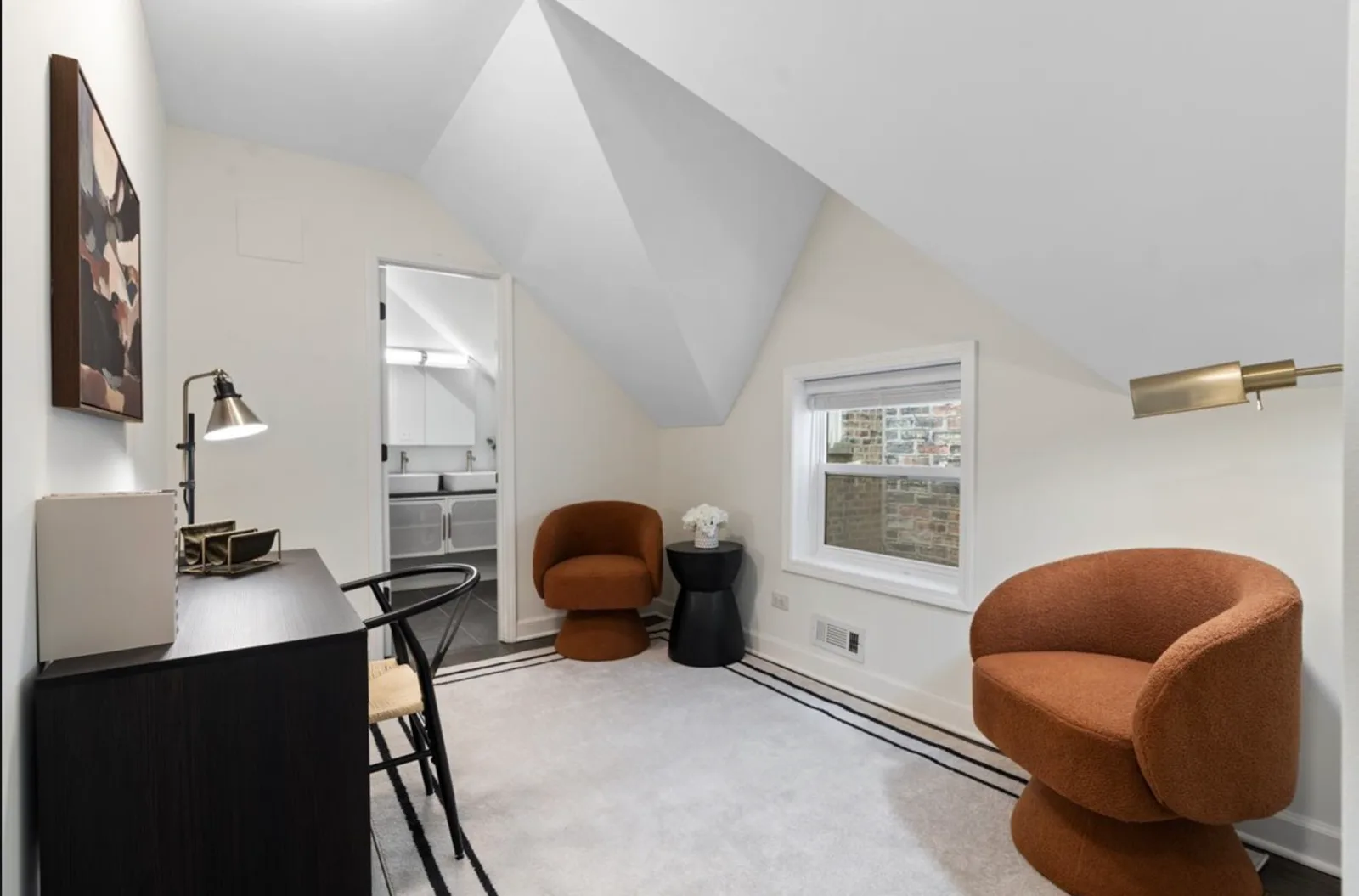 3439 N Paulina, image 3