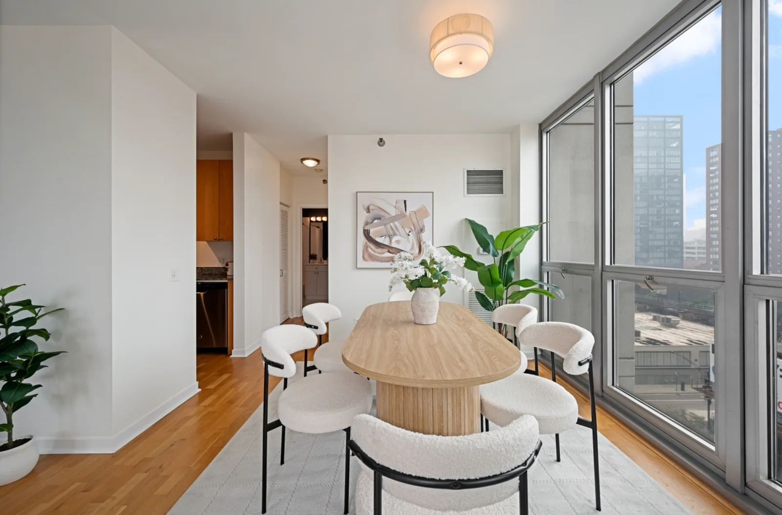 500 W Grand, image 3