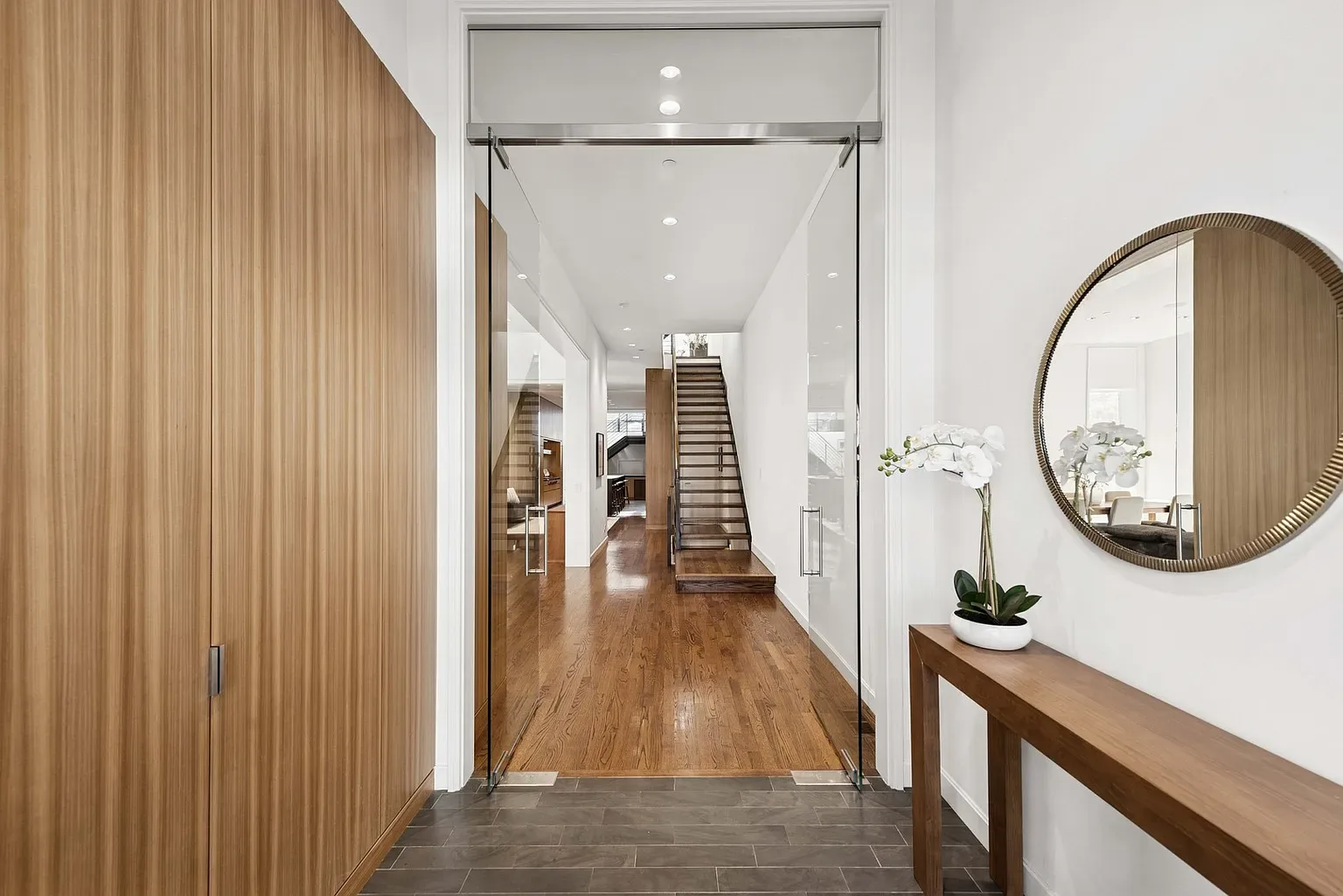 53 E Bellevue, image 5