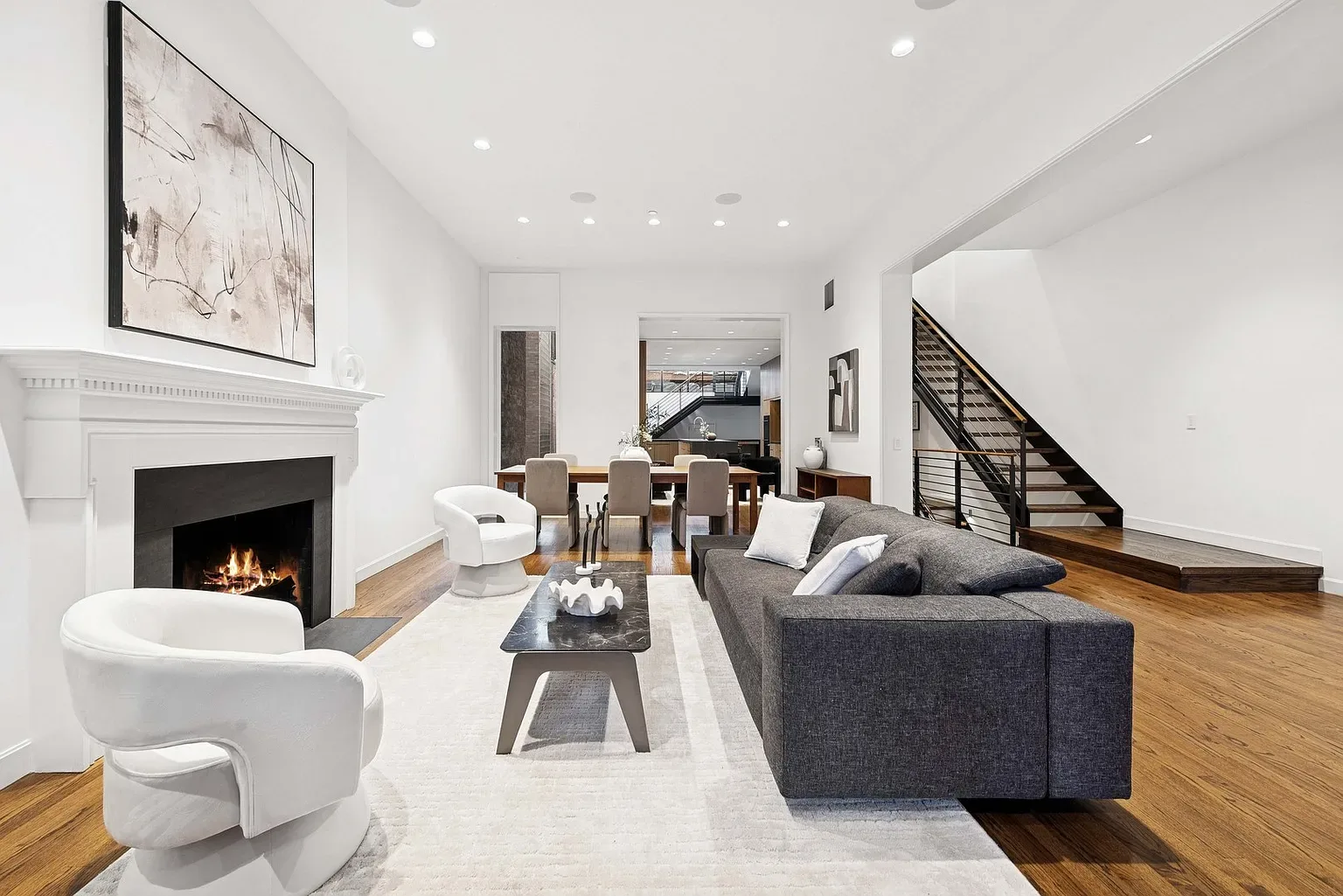 53 E Bellevue, image 8
