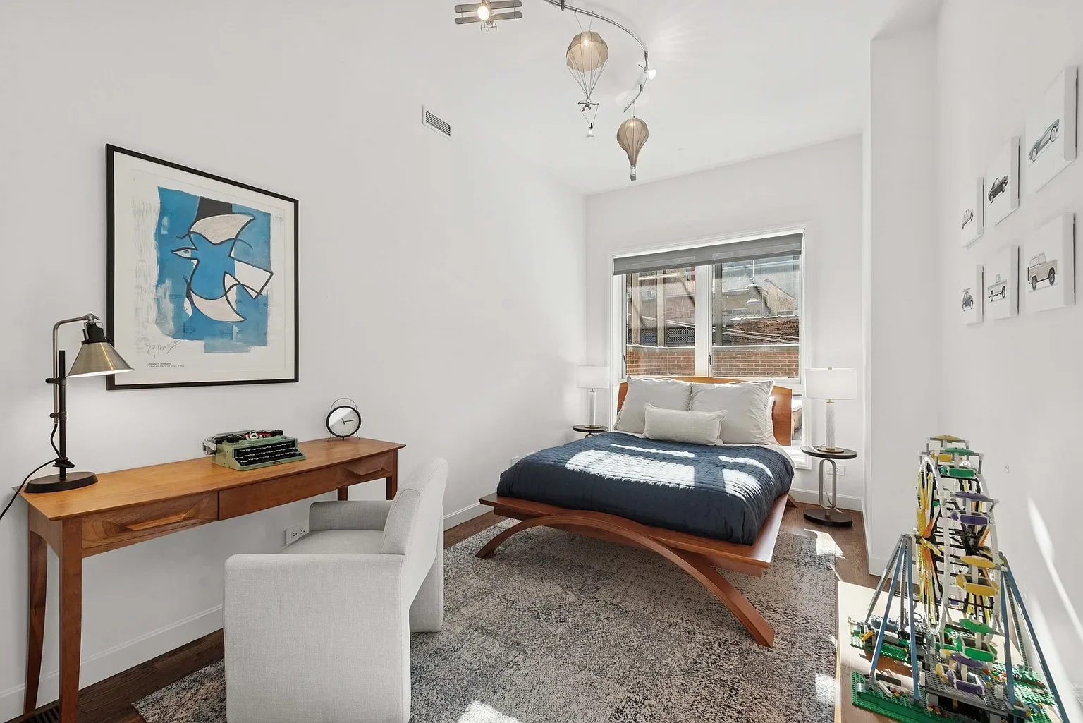 53 E Bellevue, image 17