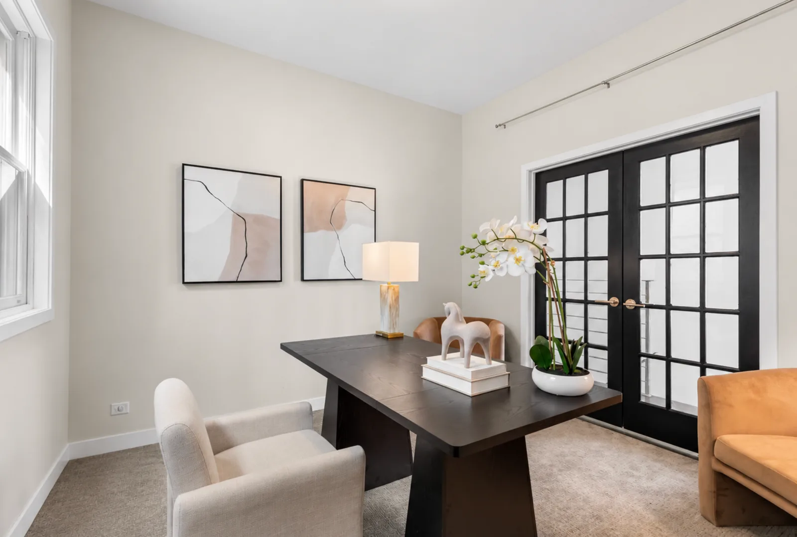 867 N Hermitage, image 4